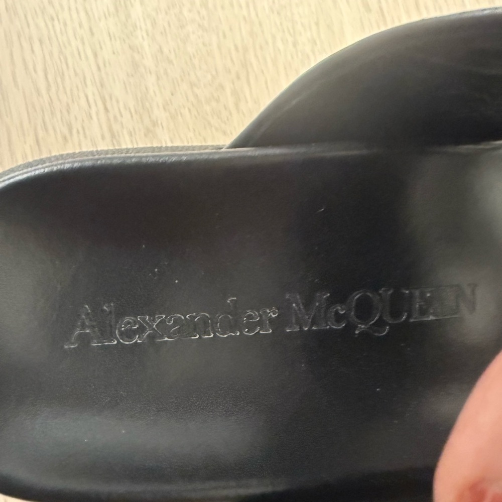 Alexander McQueen Cheeta Leather Slides, Size 37 (US 7,) EUC, Authenticated - Picture 11 of 14